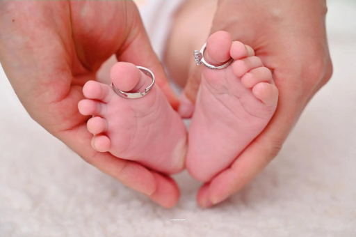 平邑宝宝怎么判断长牙发烧